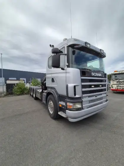 Scania R124 420 8x4*4 Krokbil med kran till salu hos Vätterstadens Lastvagnar