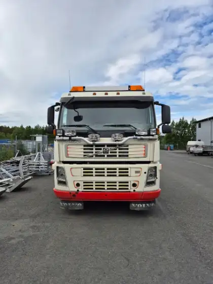 Volvo FM 400 4-axlig Snabblås / 32 ton till salu hos Vätterstadens Lastvagnar