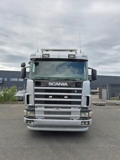 Scania R124 420 8x4*4 Krokbil med kran till salu hos Vätterstadens Lastvagnar